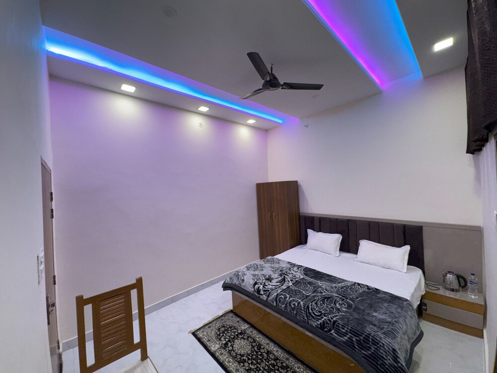 its braj raj home stay