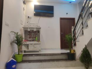 its braj raj home stay