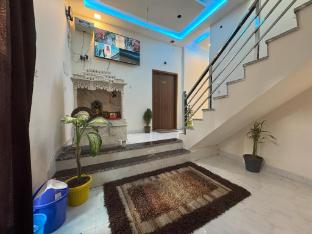 its braj raj home stay