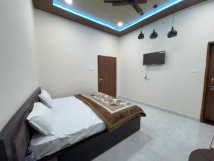 It's Braj Raj Home Stay,,3 star