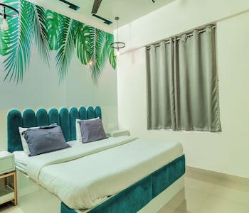 copper 11 service apartments sb road shivaji nagar pune