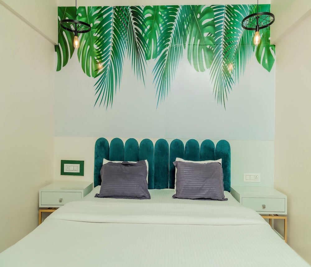 copper 11 service apartments sb road shivaji nagar pune