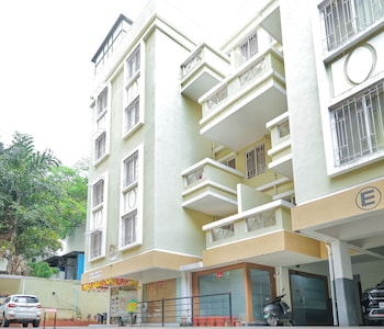 copper 11 service apartments sb road shivaji nagar pune