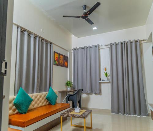 Copper 11 Service Apartments -Sb Road, Shivaji Nagar, Pune,,3 star