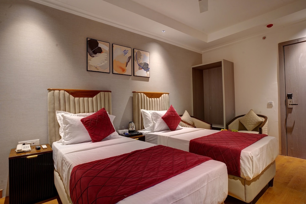 iva premium delhi airport