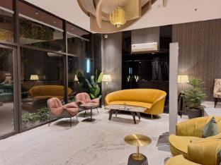 iva premium delhi airport