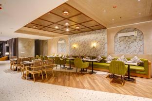 iva premium delhi airport