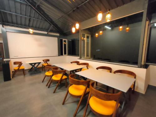 monkeycap tourist hostel