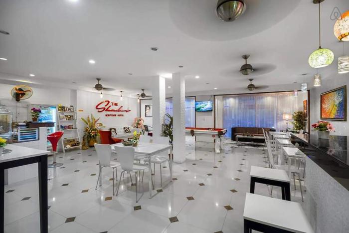 the shades hotel 50 meter beach front