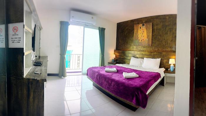 the shades hotel 50 meter beach front