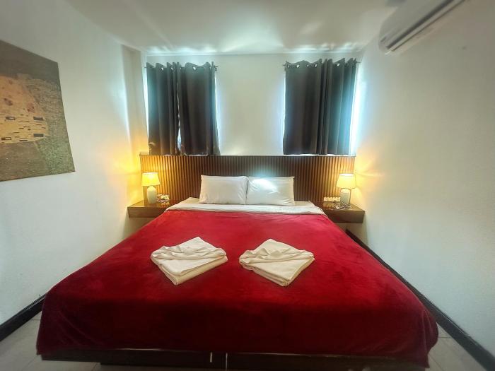 the shades hotel 50 meter beach front