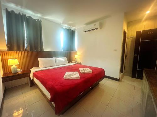 the shades hotel 50 meter beach front