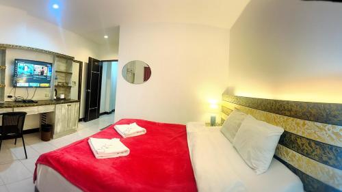 the shades hotel 50 meter beach front