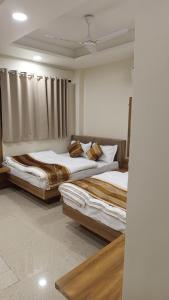 shree shyamraj hotel