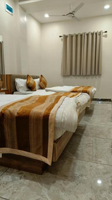 shree shyamraj hotel