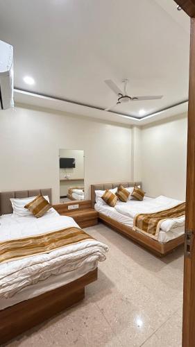 shree shyamraj hotel