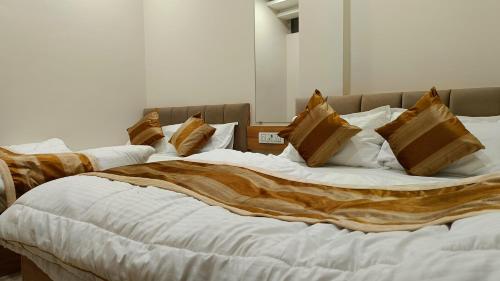 shree shyamraj hotel