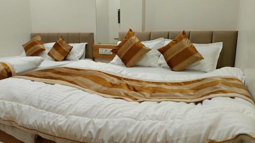 shree shyamraj hotel