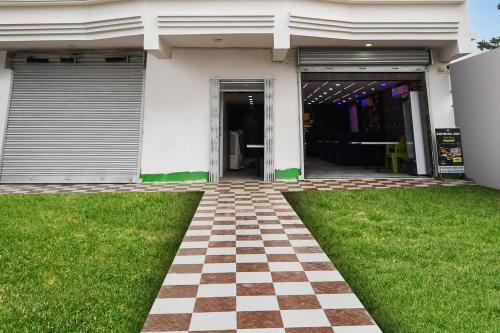 silver park hotel and dhaba