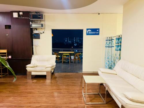 hotel new blue rocks