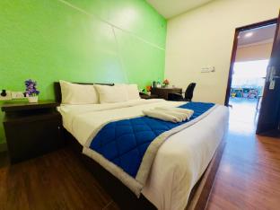 hotel new blue rocks