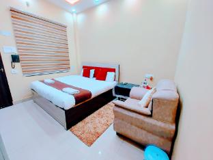 hotel madhur kunj palace in front ram janam bhumi