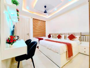 hotel madhur kunj palace in front ram janam bhumi