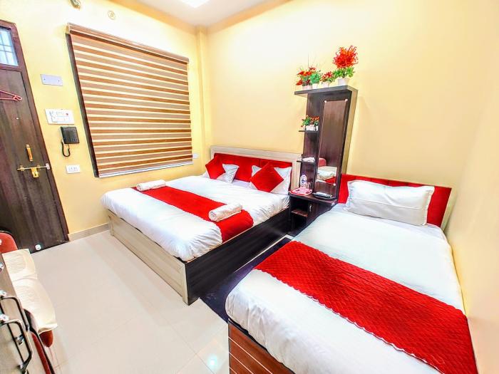 hotel madhur kunj palace in front ram janam bhumi