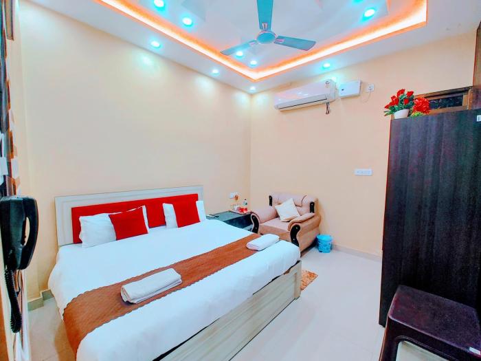 hotel madhur kunj palace in front ram janam bhumi