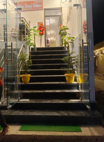 hotel madhur kunj palace in front ram janam bhumi