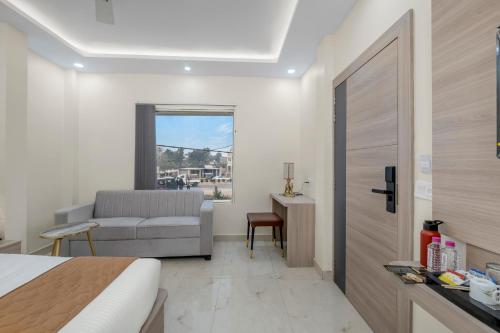 Hotel Sudarshan,,3 star