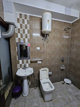 hotel ashiyana elite