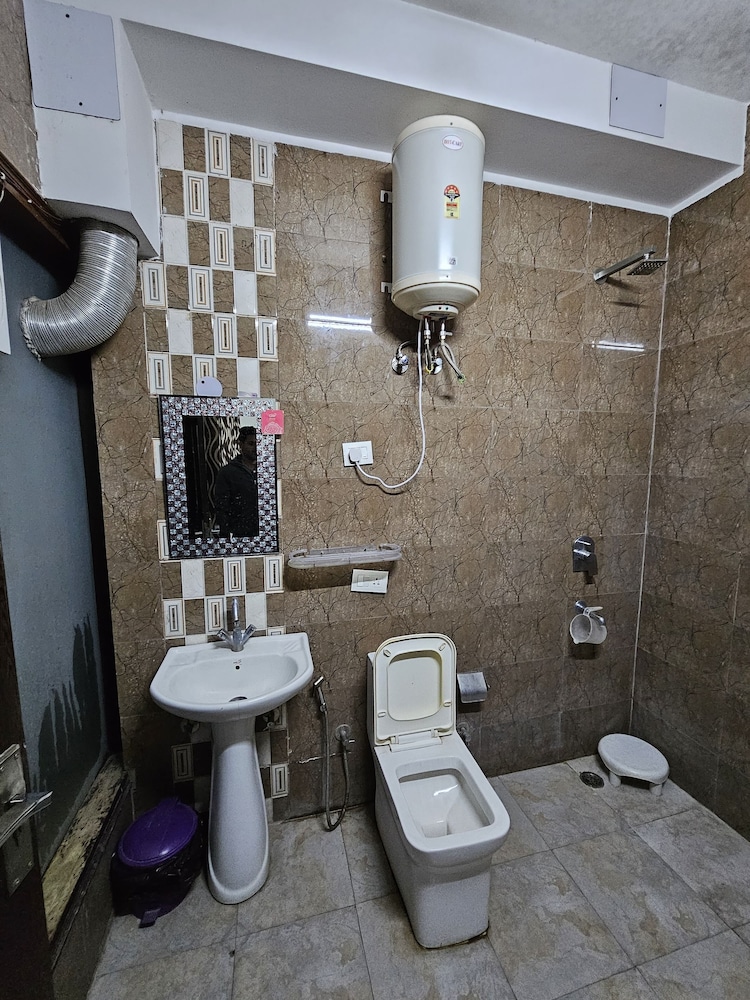 hotel ashiyana elite