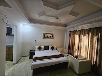 hotel ashiyana elite