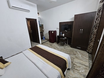 hotel ashiyana elite