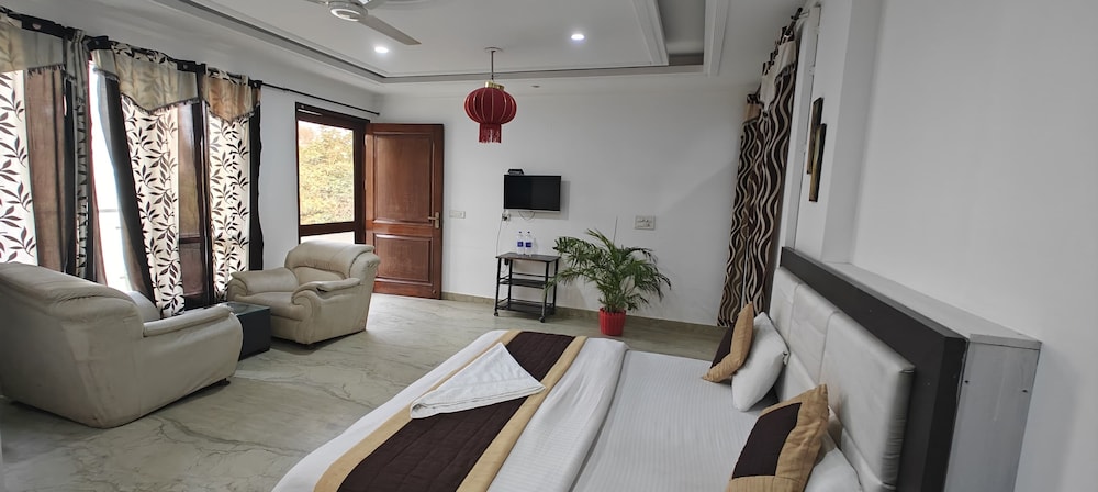 hotel ashiyana elite