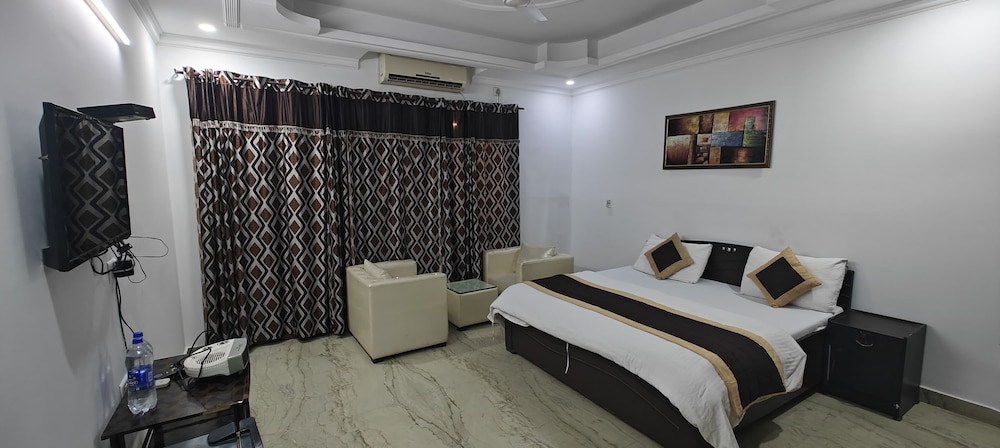 hotel ashiyana elite