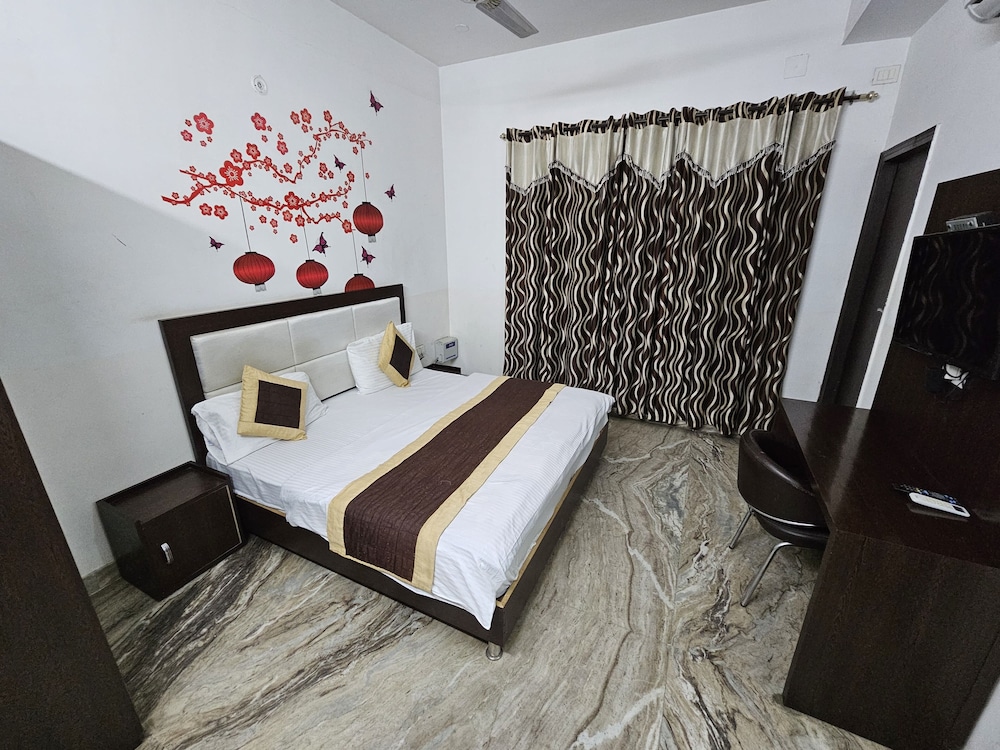 hotel ashiyana elite