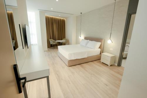 Nos Luxury Rooms,,3 star