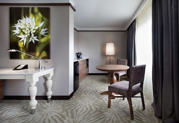 hilton garden inn montreal airport