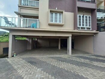 azay luxurious apartment