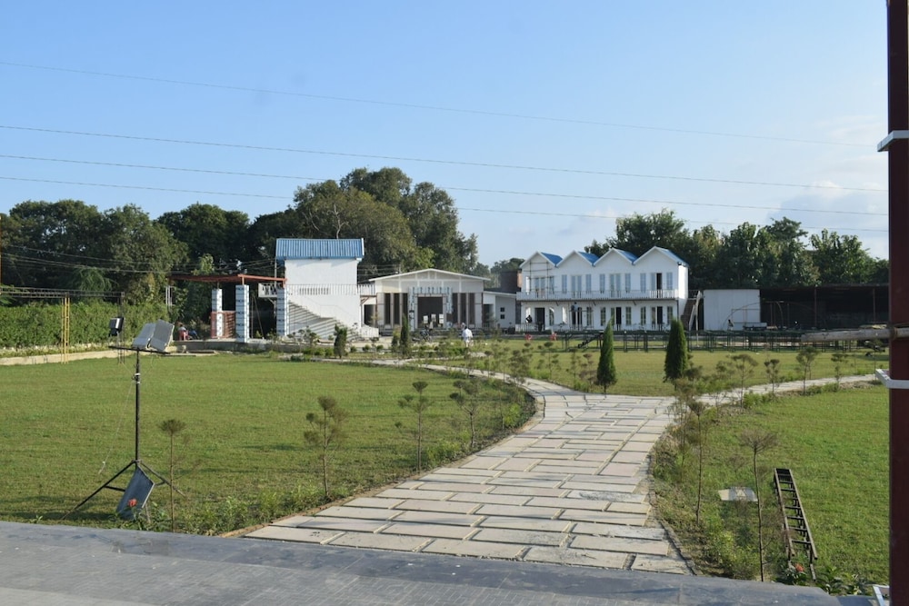 the pinaki resort and club