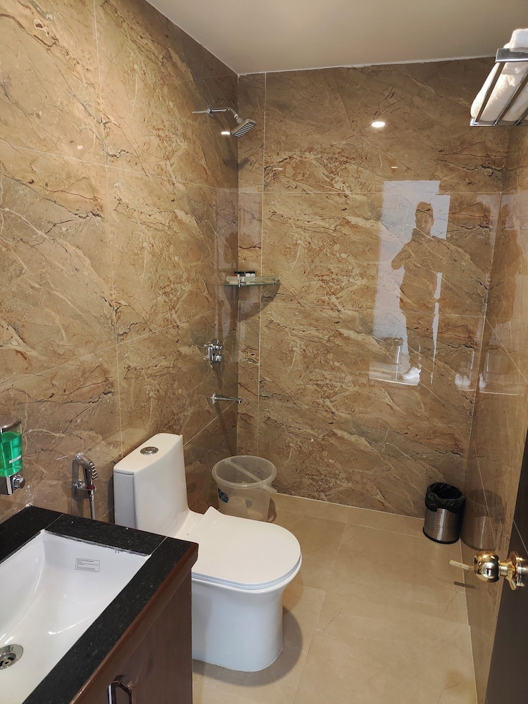 the pinaki resort and club