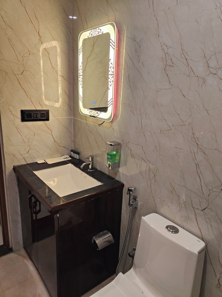 the pinaki resort and club