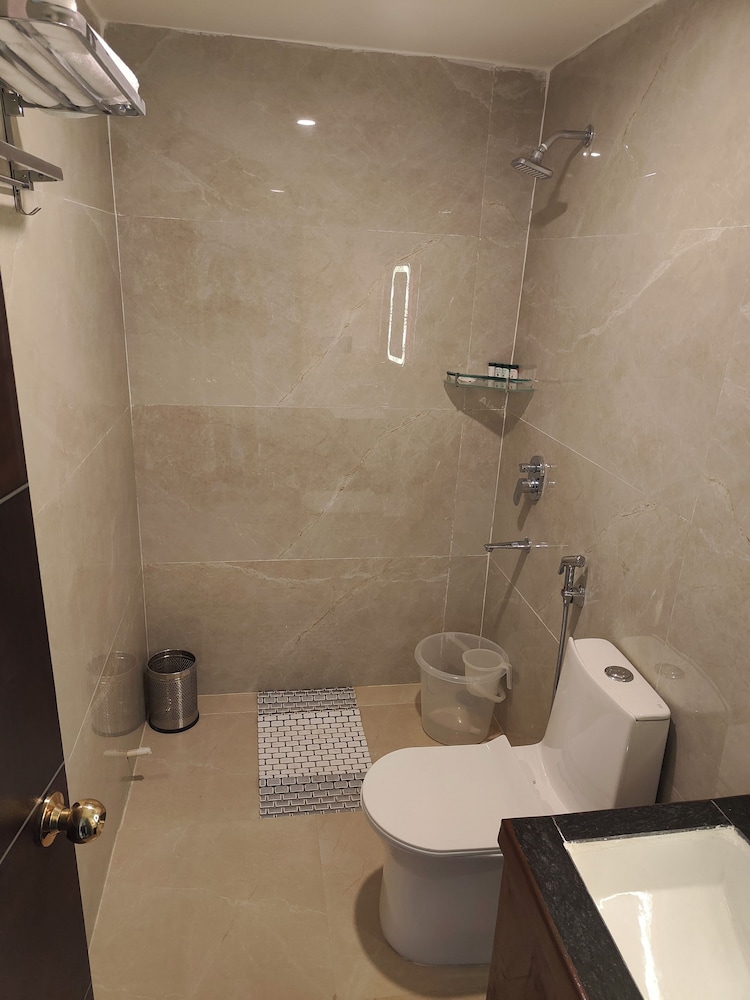 the pinaki resort and club