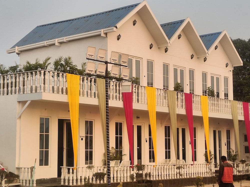 the pinaki resort and club