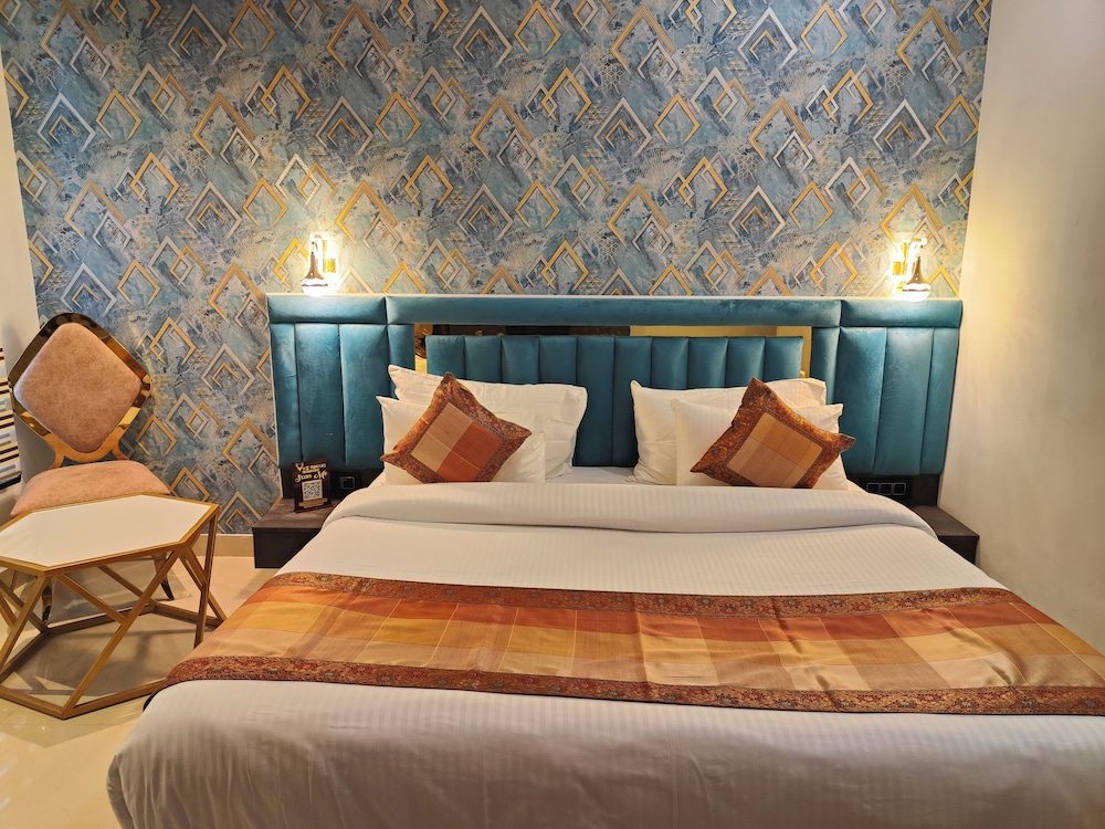 the pinaki resort and club