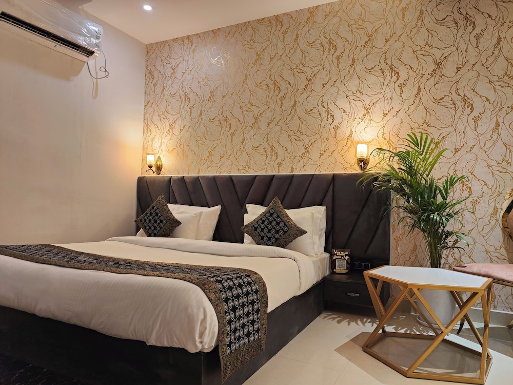 the pinaki resort and club