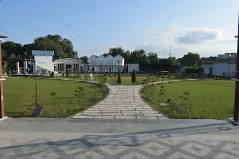 the pinaki resort and club