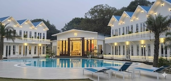 the pinaki resort and club